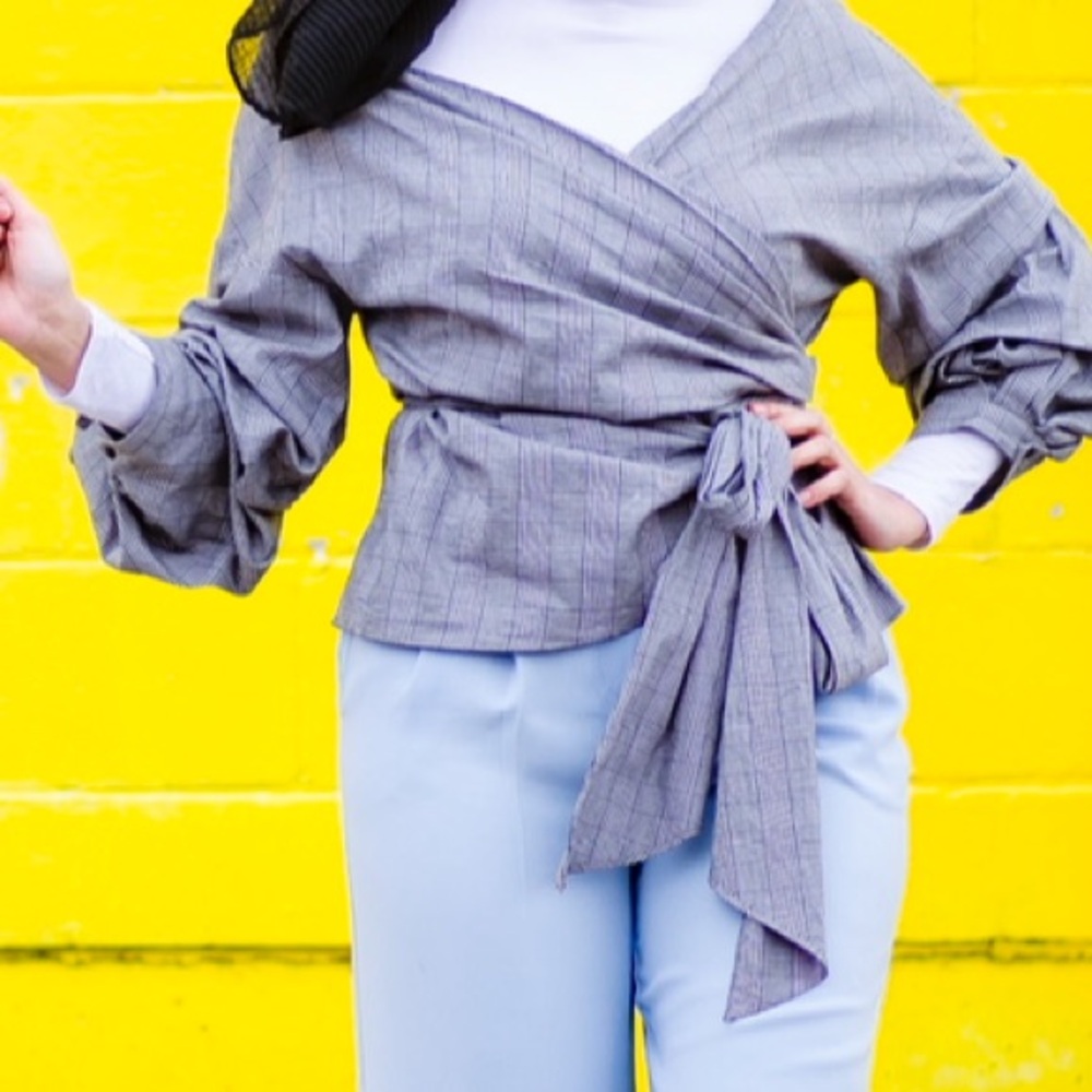 Grey tie top